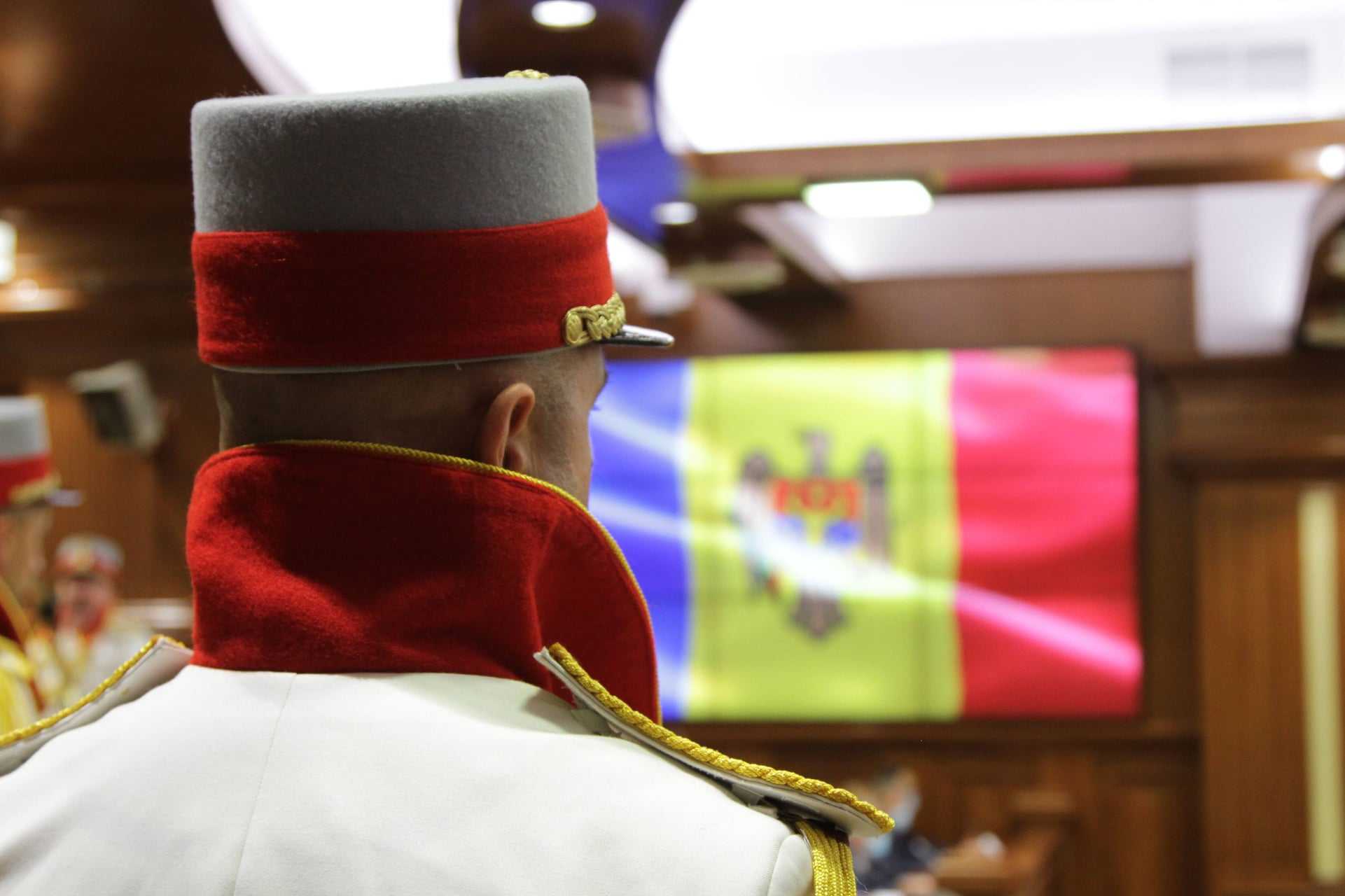 REPORTAJ FOTO: Prima ședință a noului Parlament