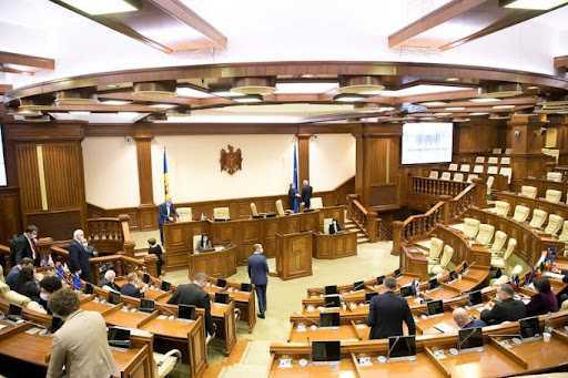 Deputații se vor întruni în ședințe pe 20 și pe 24 august
