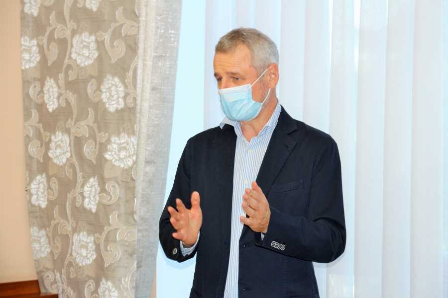 Ministrul Educației și Cercetării îndeamnă la solidaritate, implicare și responsabilitate