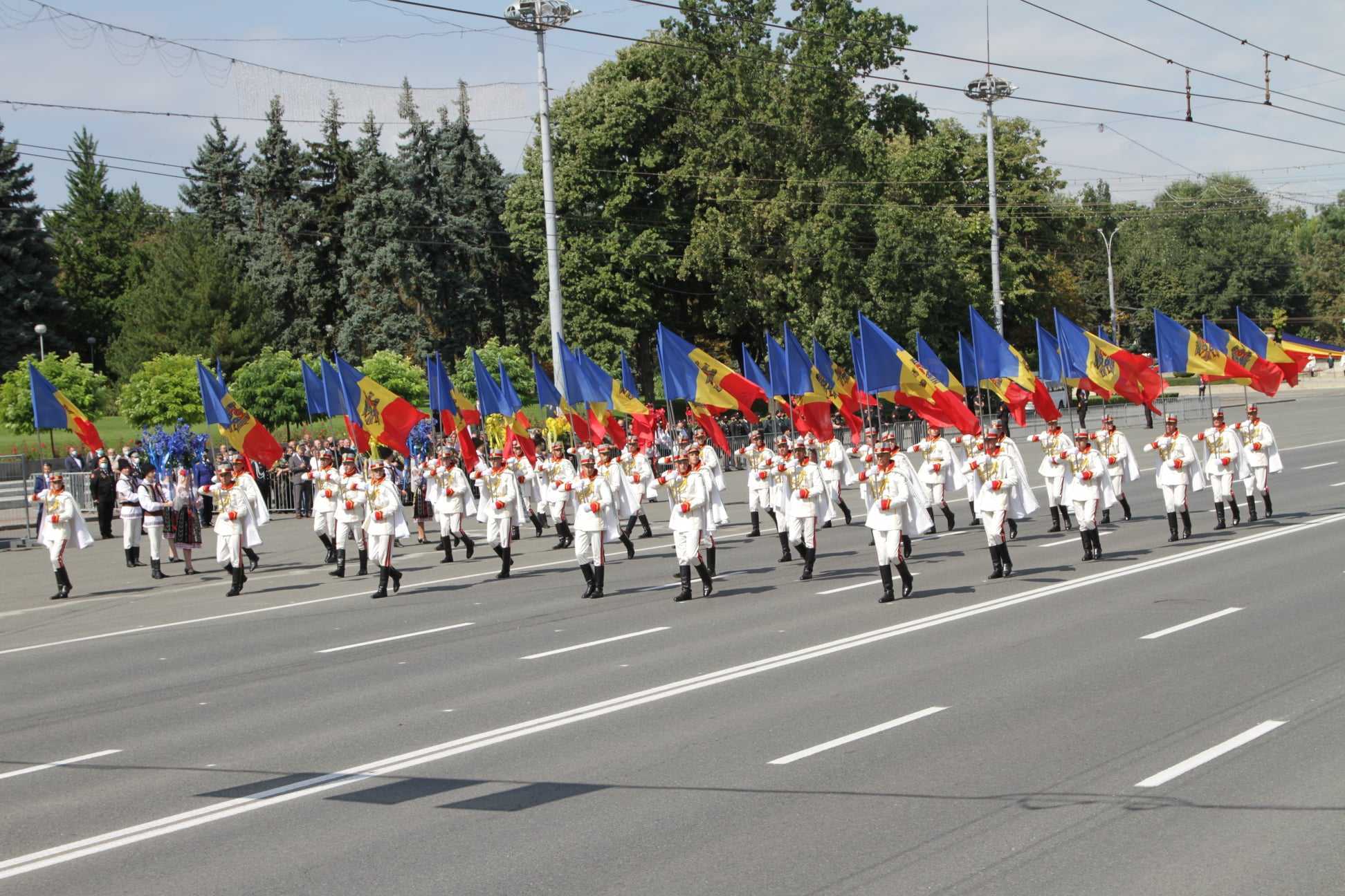 REPORTAJ FOTO: Ziua Independenței și întrevederea celor patru președinți
