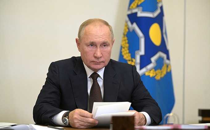 Vladimir Putin este expus pericolului: Zeci de bolnavi COVID-19 în anturajul său / VIDEO