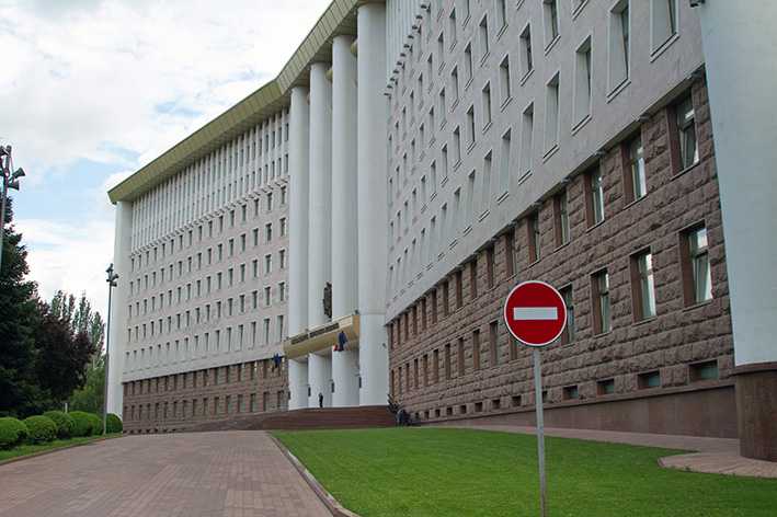 Legislativul va primi în vizită mai multe comisii parlamentare străine