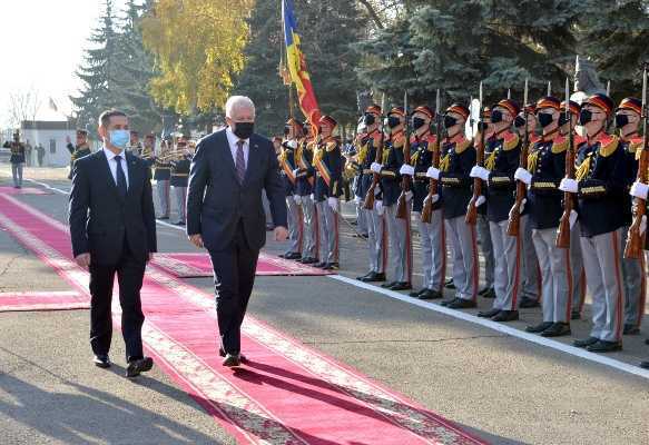 Ministrul Apărării Anatolie Nosatîi s-a întâlnit cu omologul său lituanian / VIDEO