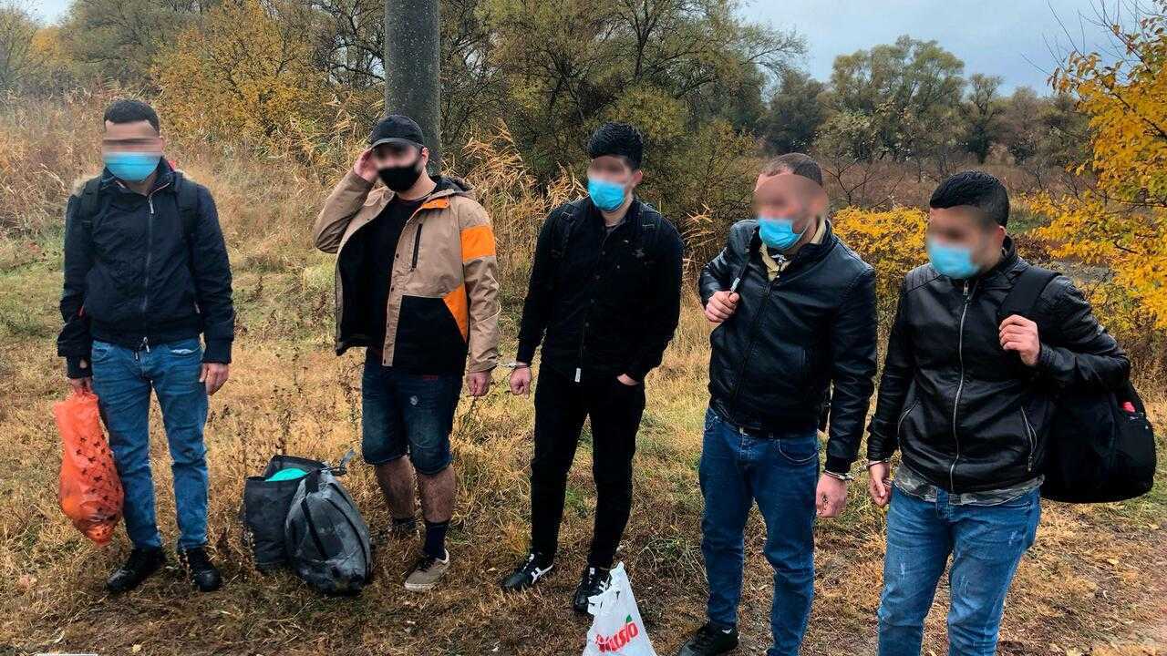 Un ofițer de patrulare, reținut în dosarul migrației ilegale în complicitate cu un irakian