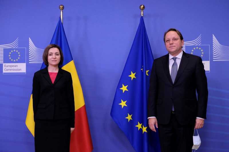 Prioritățile R.Moldova în relația cu UE, discutate de Maia Sandu cu Comisarul european Oliver Varhelyi
