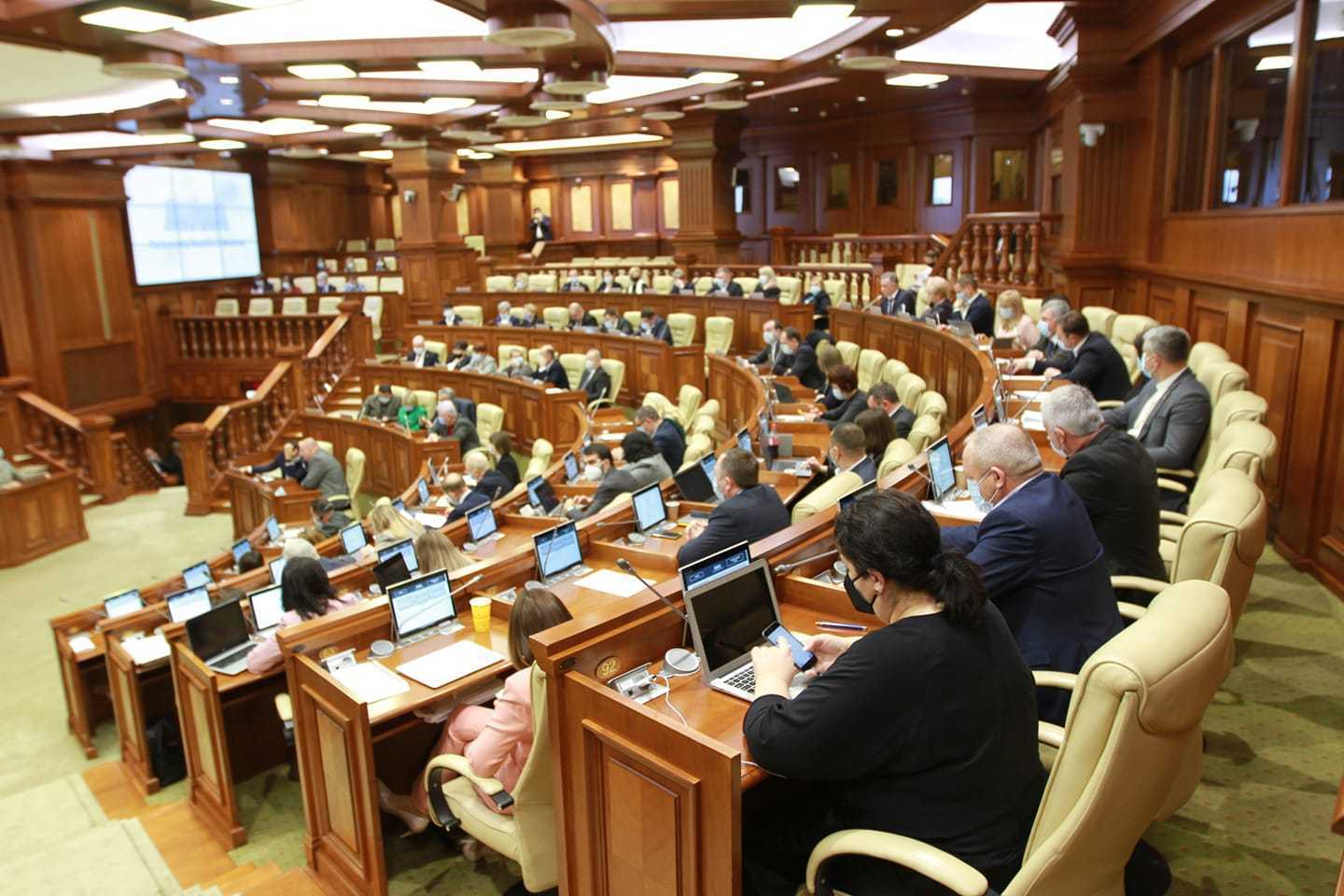 Parlamentul va vota 9 demersuri de ridicare a imunității deputatului Ilan Șor
