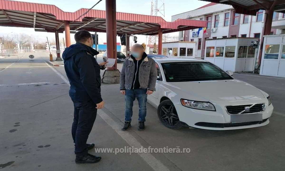 Cetățeni ai R.Moldova, depistați cu acte false de poliţiştii de frontieră ieşeni