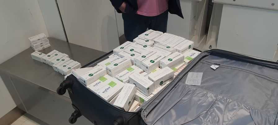 Tentativă de trafic ilicit cu medicamente anti-COVID-19, dejucată de angajații Serviciului Vamal