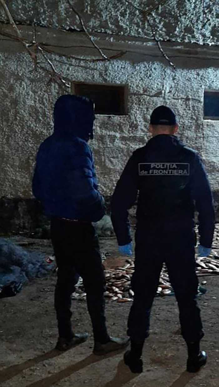 Circa 100 kg de pește, prins ilegal în apele de frontieră / VIDEO