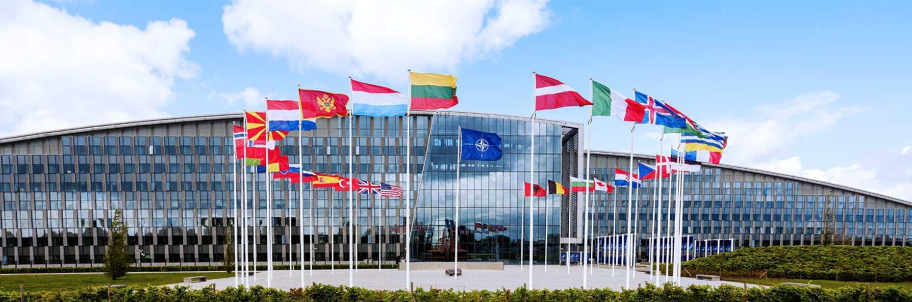 NATO îşi închide temporar biroul din Kiev