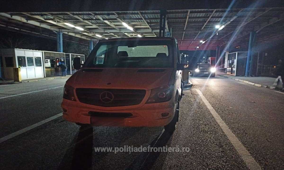 Autoritățile au descoperit în trafic un autovehicul radiat din circulație