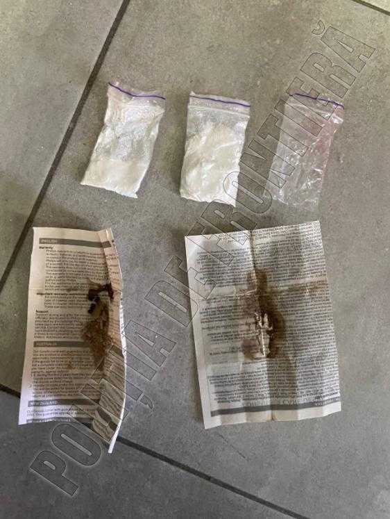 Un conațional, reținut la frontieră cu substanțe narcotice
