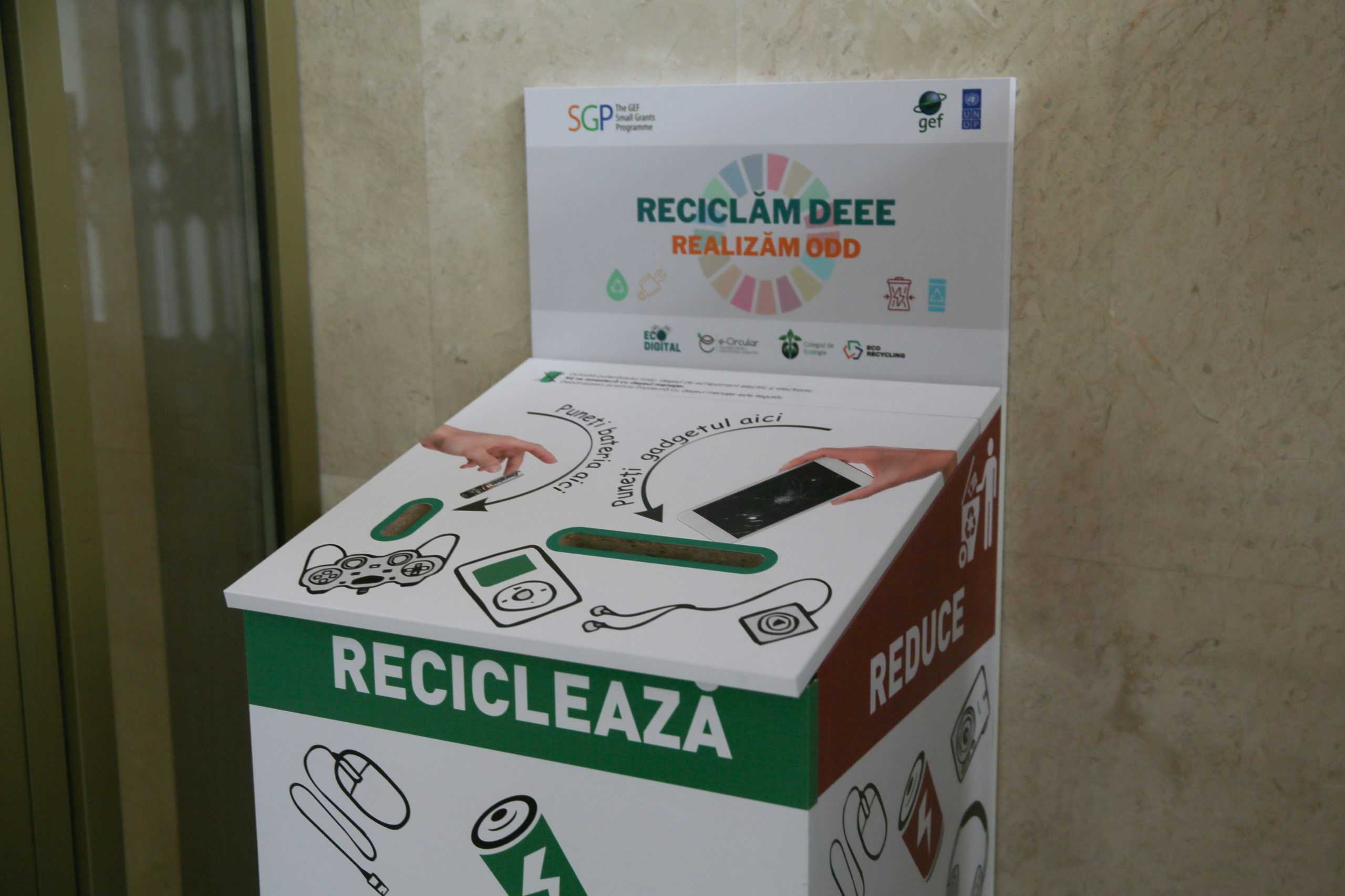 Un punct de colectare a e-Deșeurilor pentru reciclare a fost instalat în incinta Parlamentului