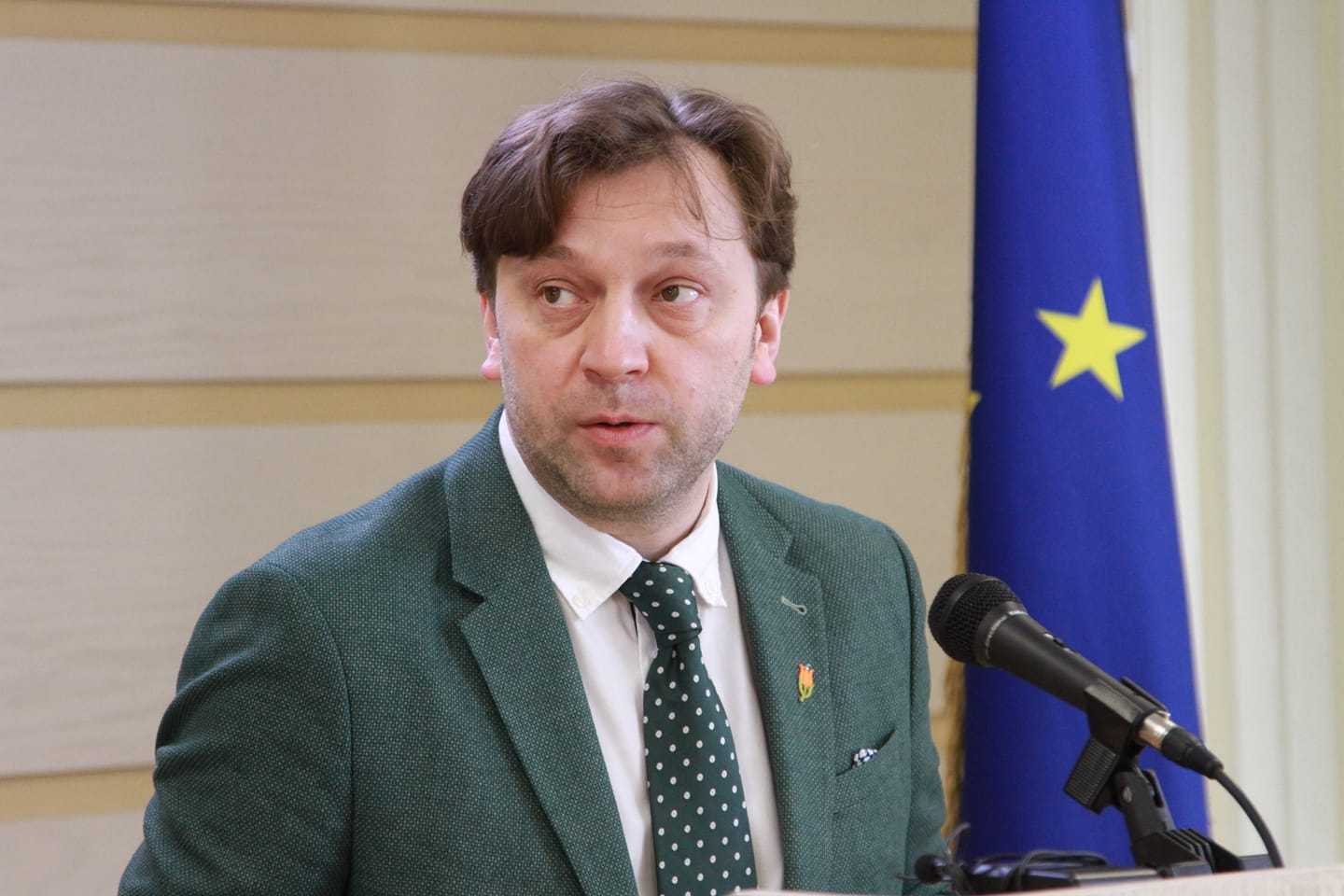 Inițiativă legislativă: plafonarea ratei dobânzii aferente contractului de credit