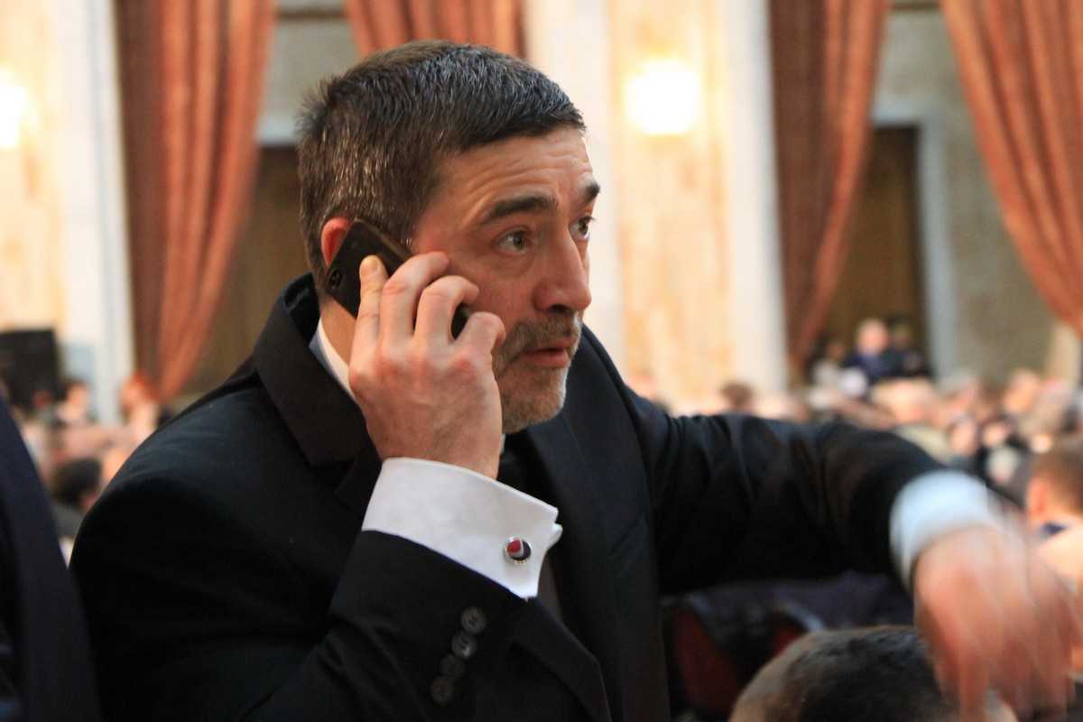 Iurie Roșca a fost închis, deocamdată doar virtual