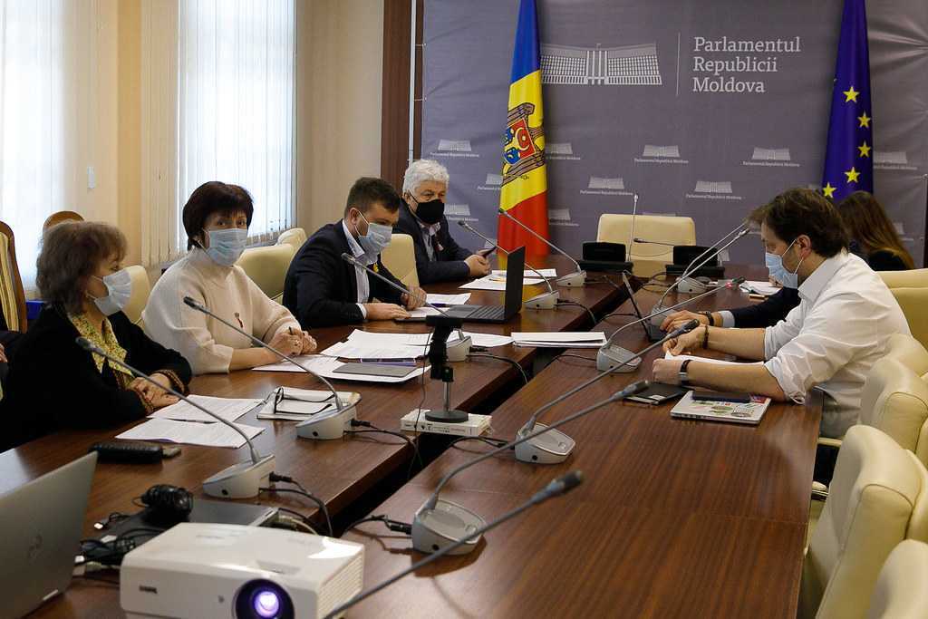 Trei candidați vor fi propuși pentru funcția de director al Consiliului de administrație al ANRE