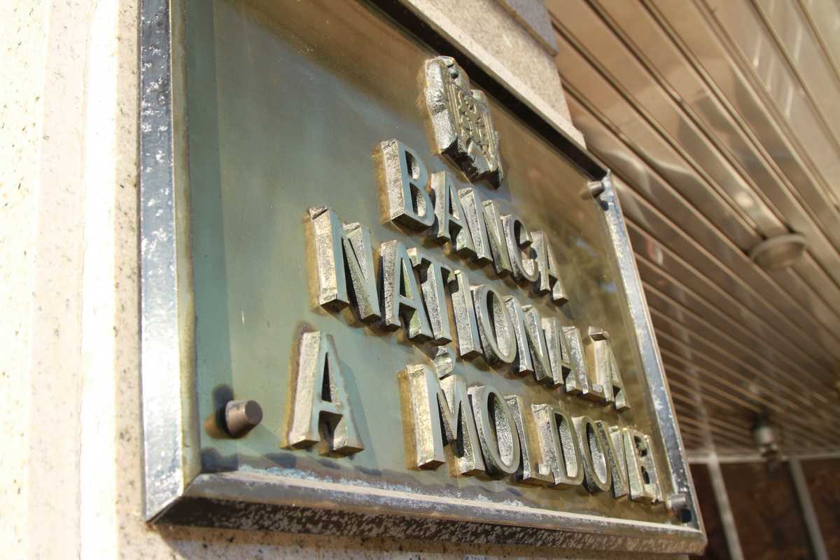 BNM a majorat rata de bază la 12,5%
