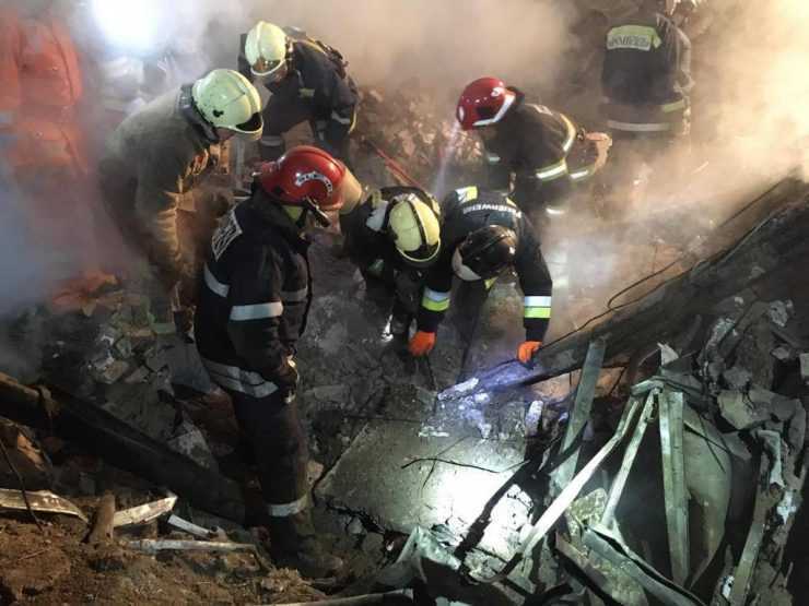 Două persoane au fost scoase de sub dărâmături în urma unei explozii produse în orașul Cahul