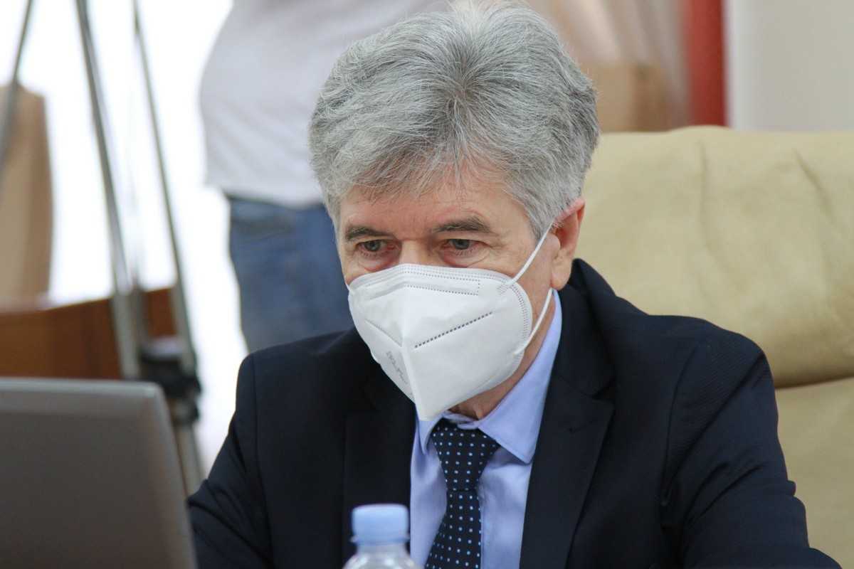 Guvernul așteaptă ca banii oferiți de Parlamentul European să ajungă în țară în iulie