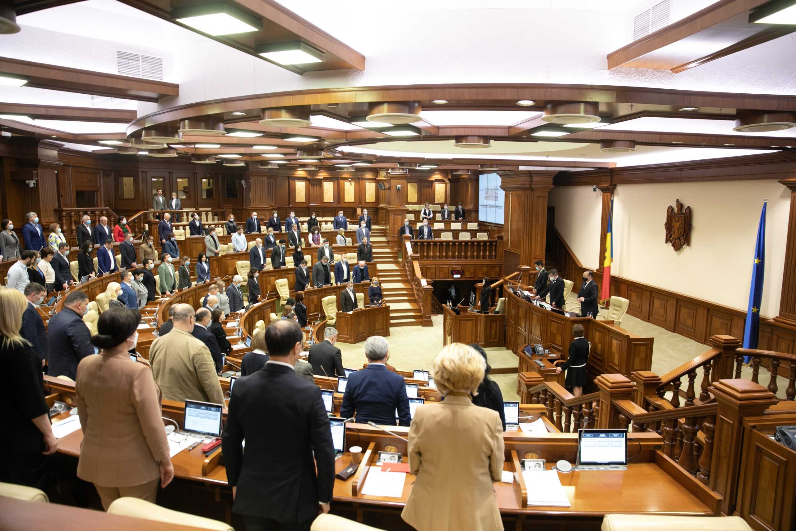 Coregrafii Iurii Gorșcov, Avram Chiosea și Constantin Ghermec au fost comemorați în plenul Legislativului