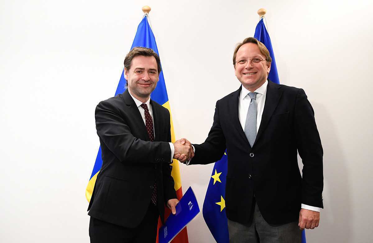 Nicu Popescu a recepționat chestionarul Comisiei Europene cu privire la cererea de aderare la UE a R.Moldova