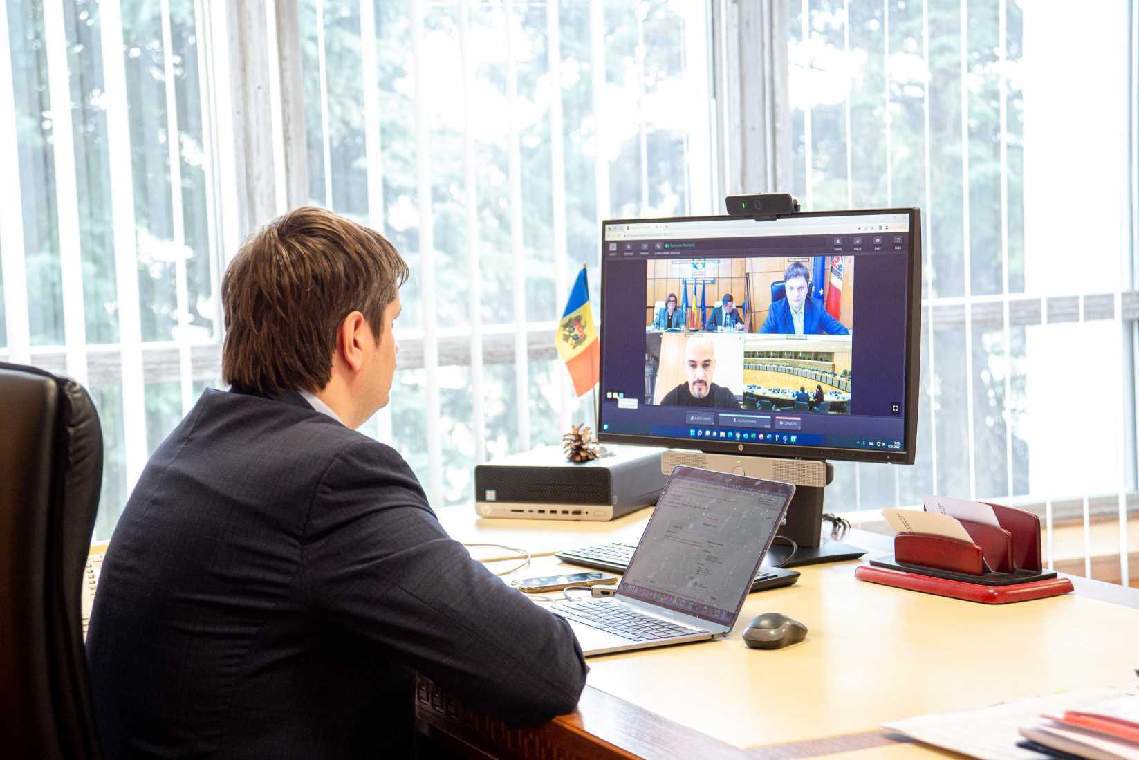 Provocările din sectorul transporturilor discutate cu Comisarul european Adina Vălean