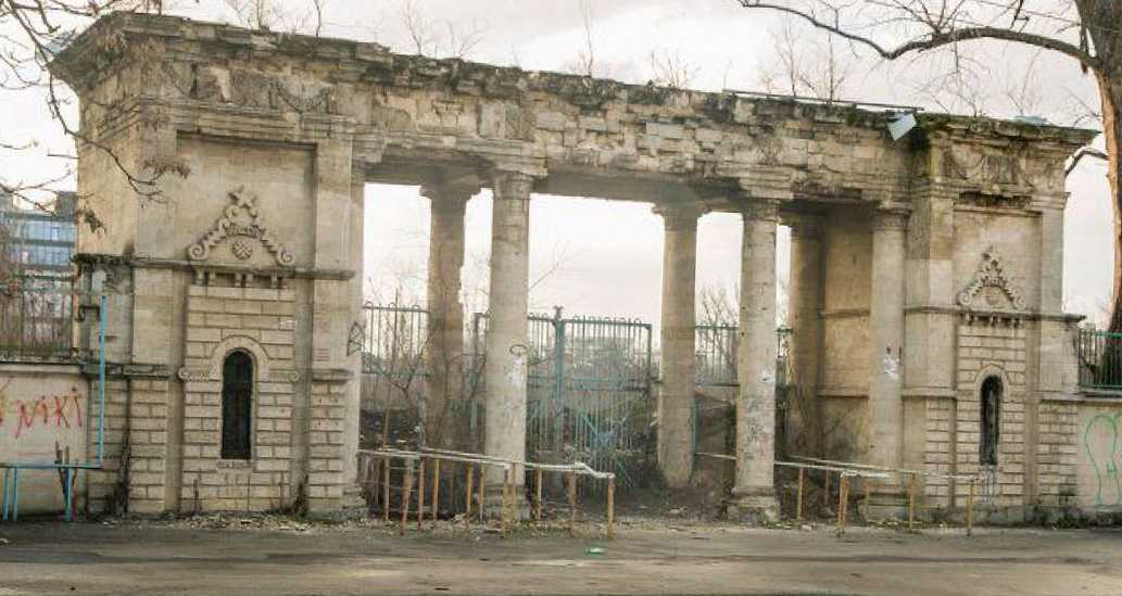 SUA și R.Moldova au semnat Memorandumul pentru vânzarea fostului stadion Republican