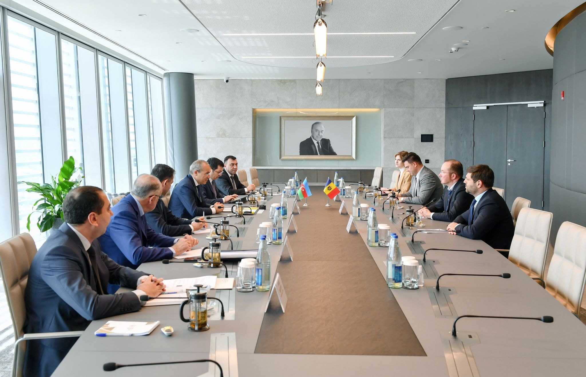 Ministrul MAIA a avut o întrevedere cu ministrul Economiei din Azerbaidjan