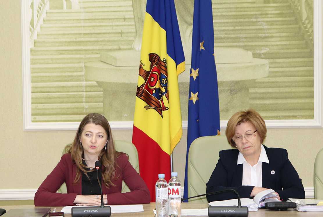 Consolidarea profesiei de interpret și traducător autorizat, discutată la Ministerul Justiției