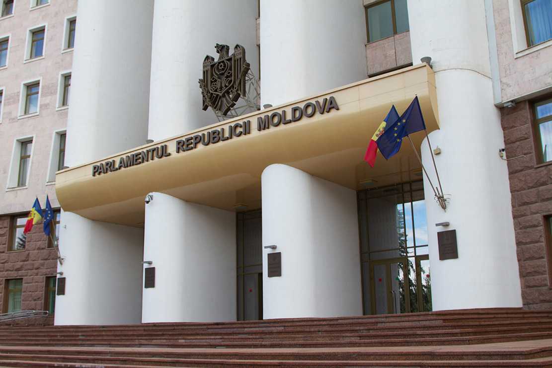 Parlamentul se va convoca în ședințe plenare joi și vineri