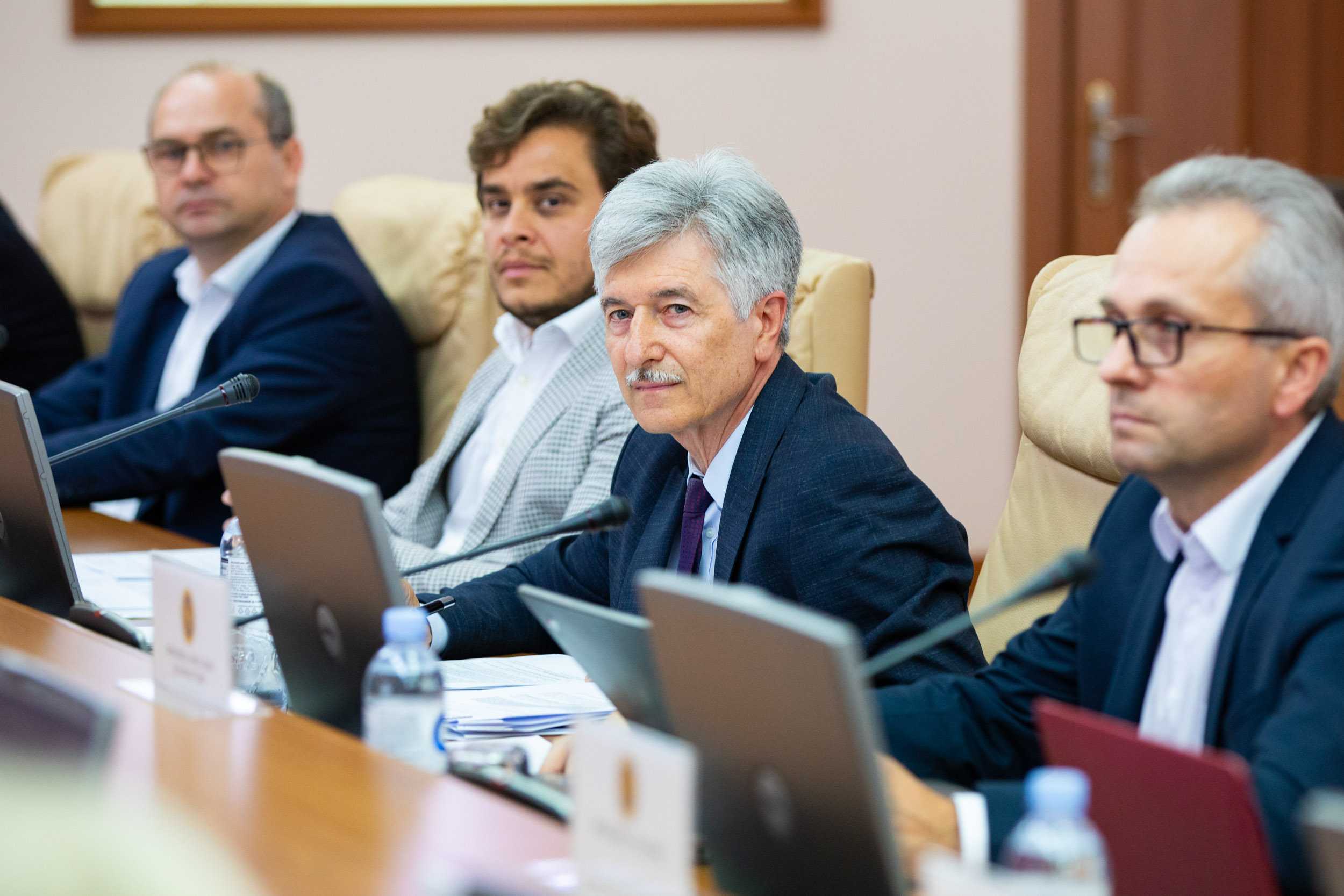Guvernul a aprobat modificările în Legea bugetului de stat pe anul 2022
