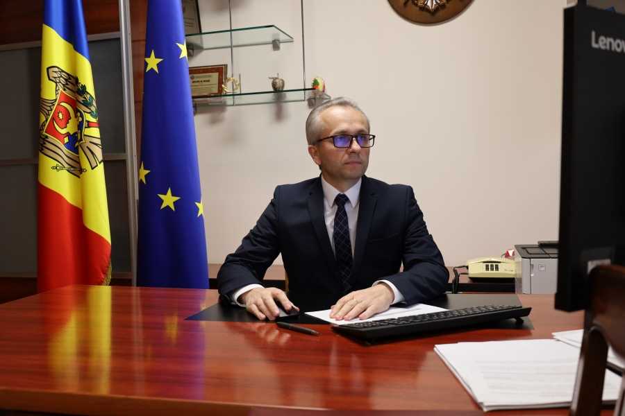 Statul oferă o indemnizație unică de 3 mii de lei pentru toate cadrele didactice