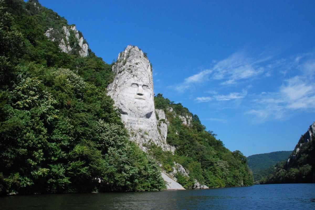 28 de milioane de oameni vorbesc limba română, iar în 40 de țări este studiată ca limbă străină
