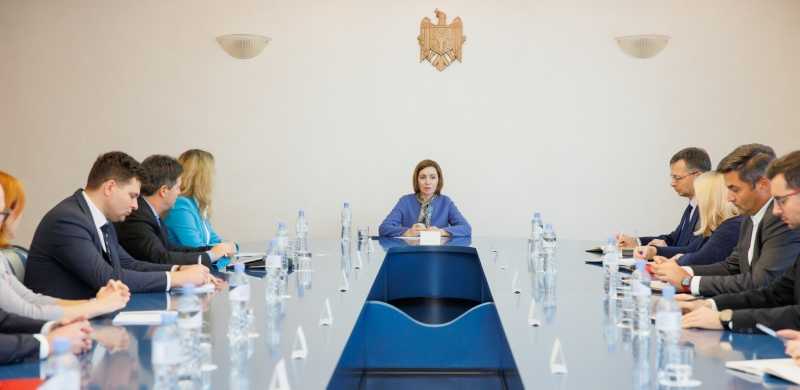 Președinta Maia Sandu s-a întâlnit cu reprezentanții Asociaţiei Businessului European
