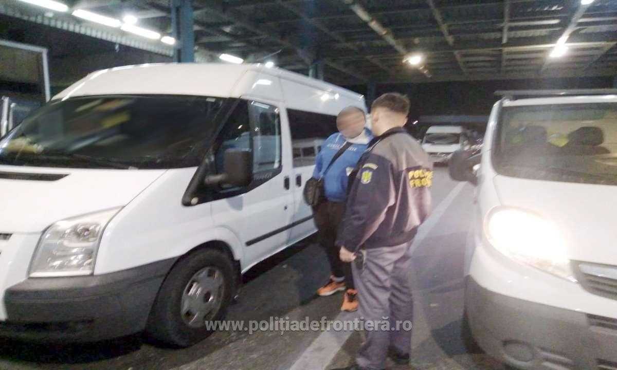 Descoperit la controlul de frontieră, cu permisul fals asupra lui