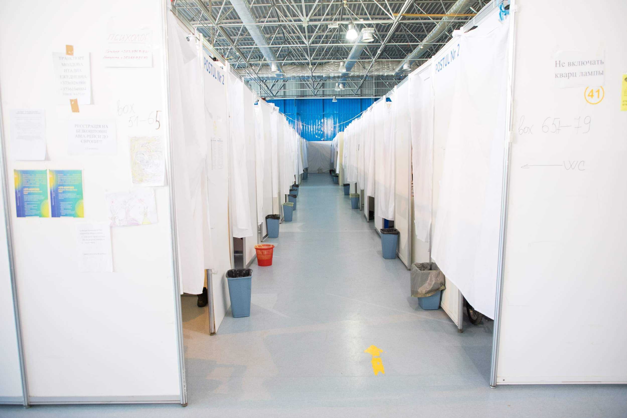 Refugiații de la Moldexpo au fost transferați la alte centre din țară