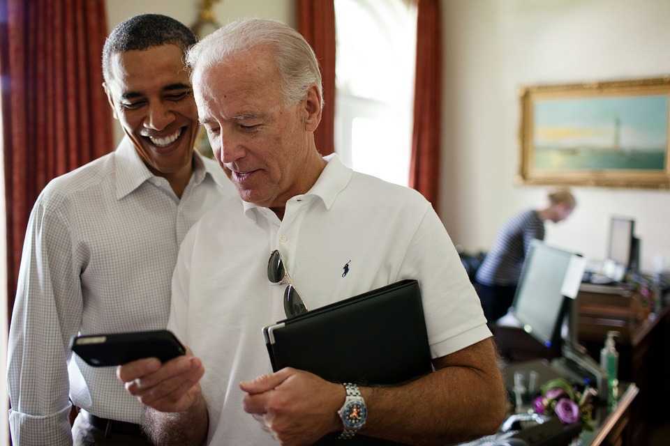 Joe Biden consideră că Twitter împroaşcă minciuni în întreaga lume