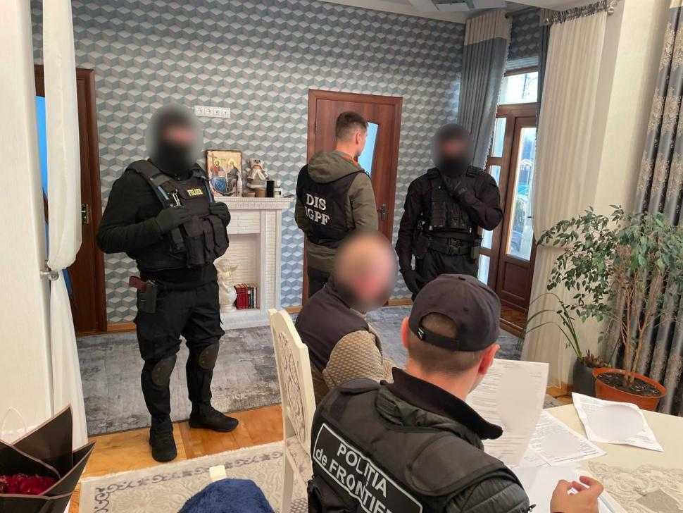Un alt grup criminal destructurat de către Poliția de Frontieră / VIDEO