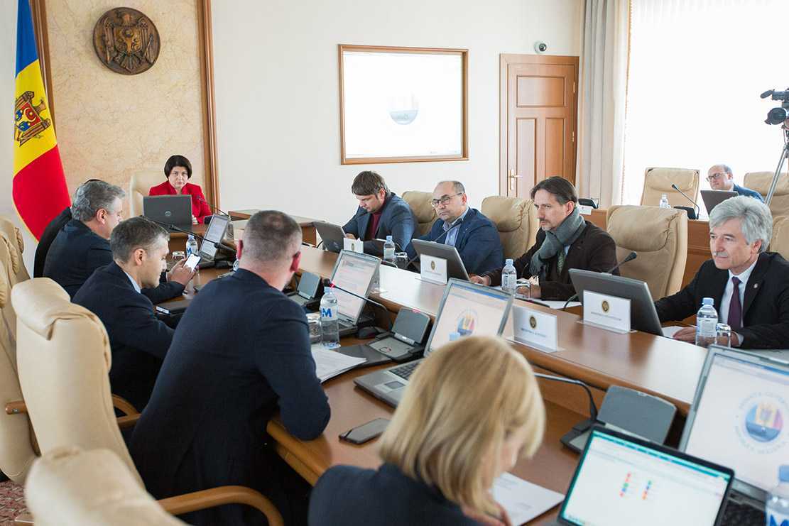 Alocații pentru acordarea premiului anual și asigurarea plăților salariale în sectorul bugetar