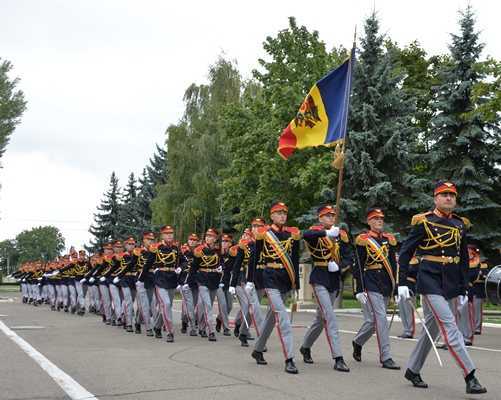 Militarii Armatei Naționale vor participa la parada militară de la Bucureşti