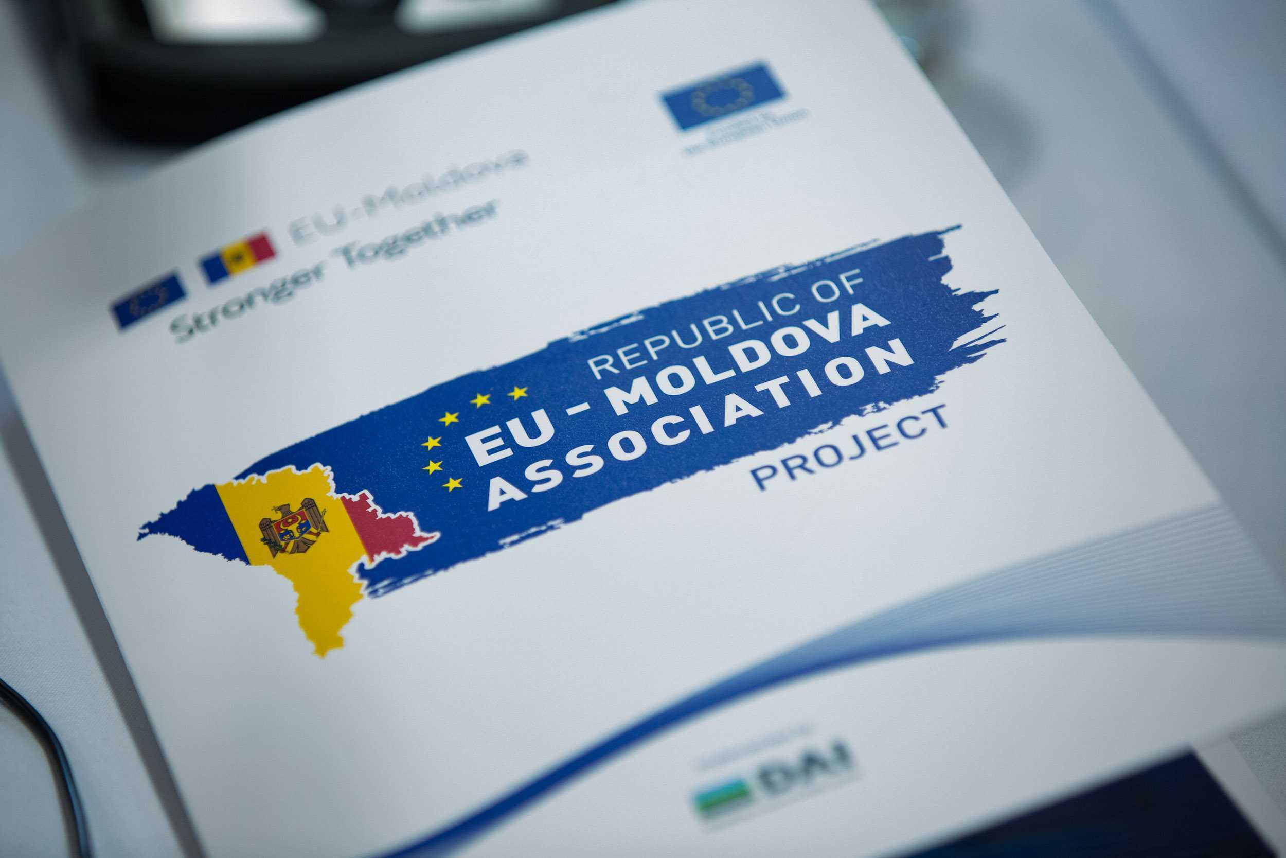 200 de funcționari publici, instruiți în domeniul armonizării legislației și pregătirii pentru aderarea R.Moldova la UE