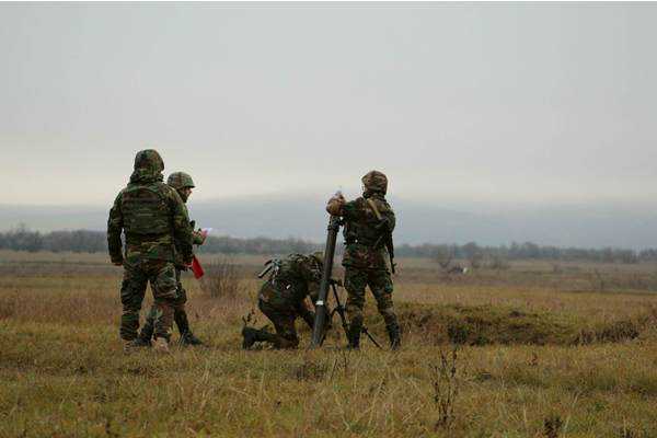 Militarii Armatei Naționale execută trageri de luptă