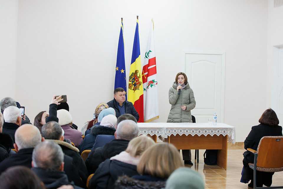 Maia Sandu, la Sipoteni, Călărași, a vorbit cu oamenii despre situația din țară