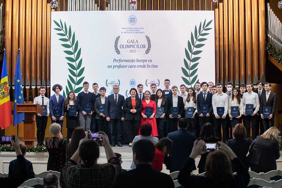 Gala Olimpicilor 2022: Au fost premiați cei mai buni elevi și profesori