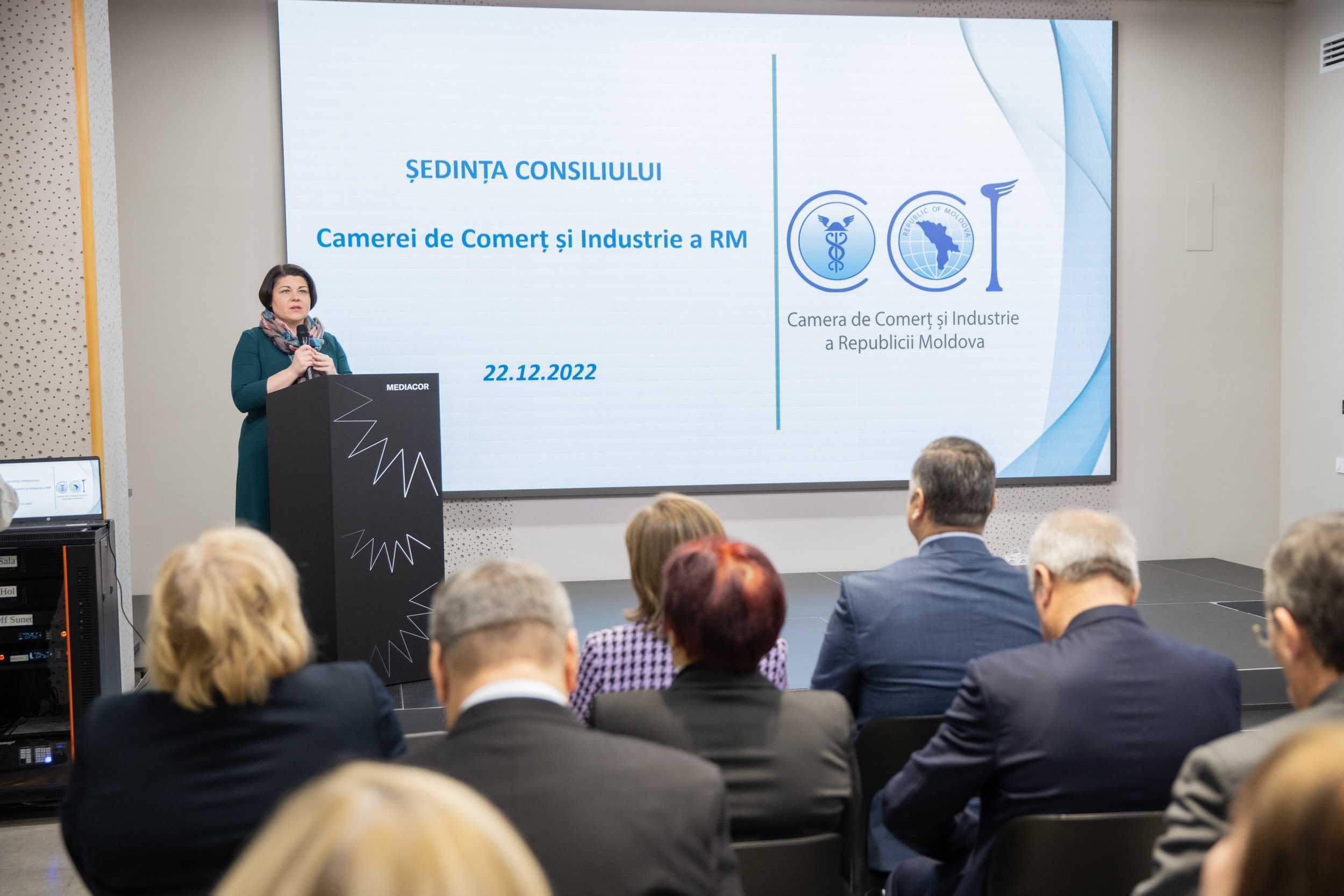 Prim-ministra Natalia Gavrilița a discutat cu membrii Consiliului Camerei de Comerț și Industrie