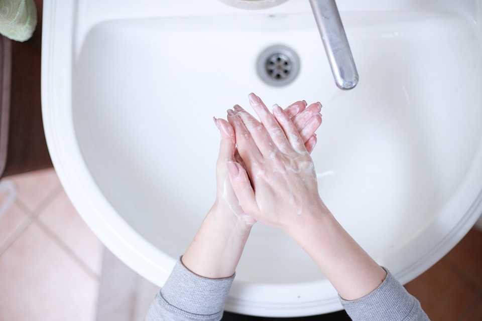 SCUMPIRI: ANRE a majorat tarifele pentru apă și canalizare în municipiul Chișinău