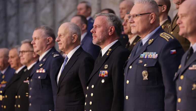 Comandantul Armatei Naţionale participă la reuniunea Comitetului Militar al NATO