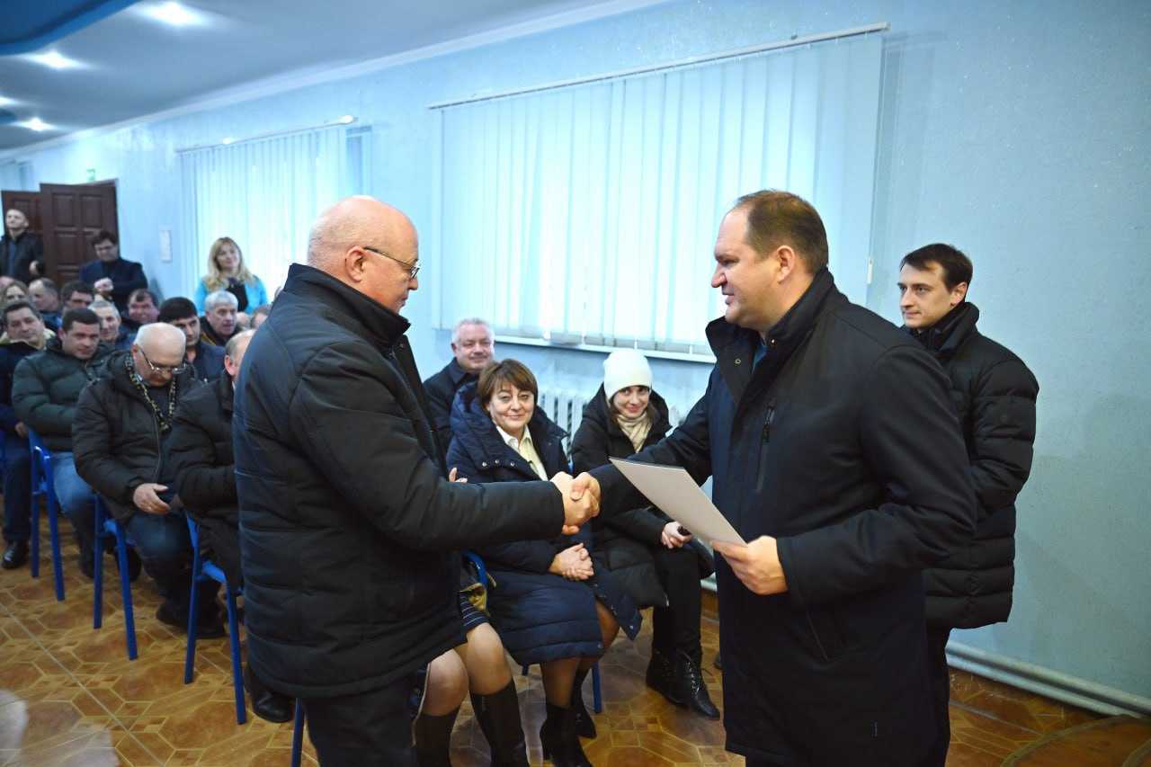 Ion Ceban a oferit diplome pentru angajaţii Întreprinderii Regia „Autosalubritate”