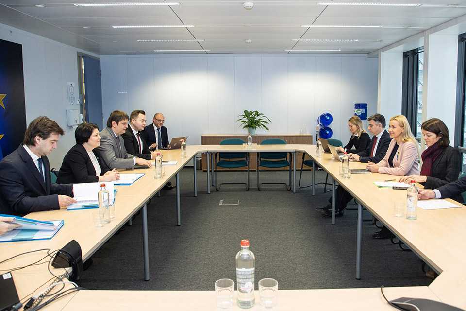 Resursele energetice accesibile, discutate de Natalia Gavrilița cu eurocomisarul pentru energie