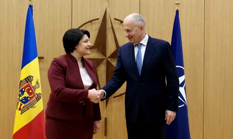 NATO va continua să sprijine Republica Moldova